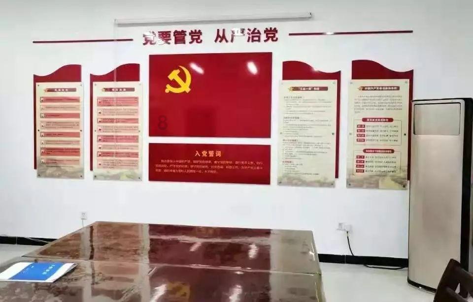那些结婚到老了不生孩子的人 只剩下孤独 死了街坊四邻草草下葬 这一辈子有啥意义？游戏画面